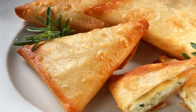 السمبوسة بالجبنة السمبوسة بالجبنة
