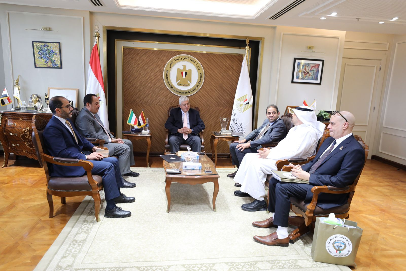صور اللقاء