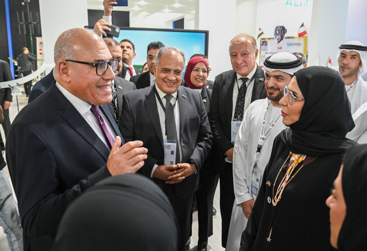 زيارة الوفد الإماراتي للجناح