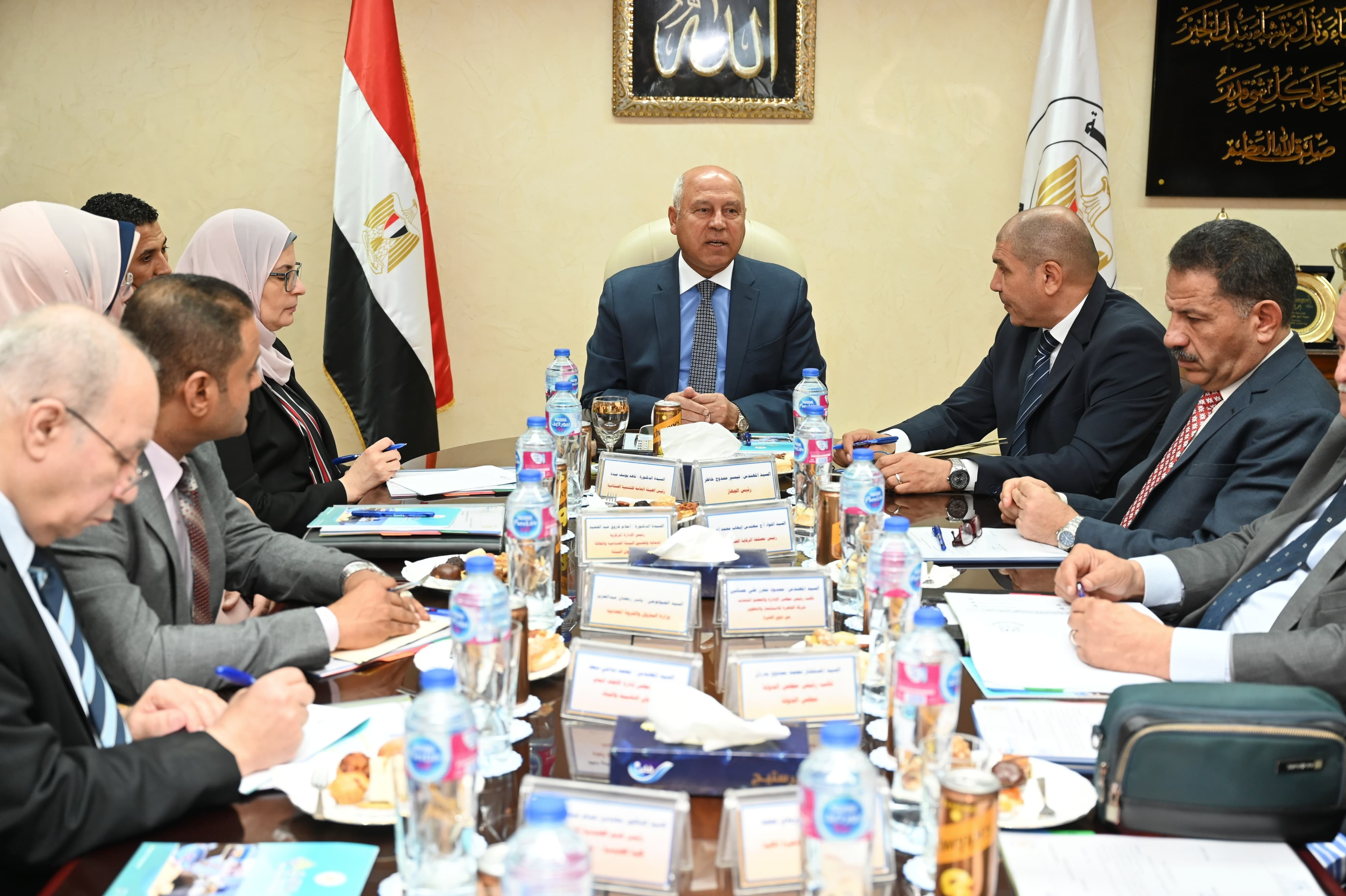 وزير الصناعة