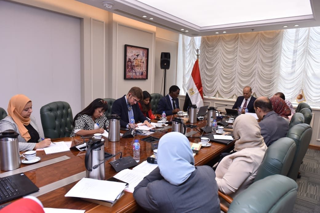وزير العمل يبحث مع وفد منظمة العمل الدولية تعزيز التعاون المشترك