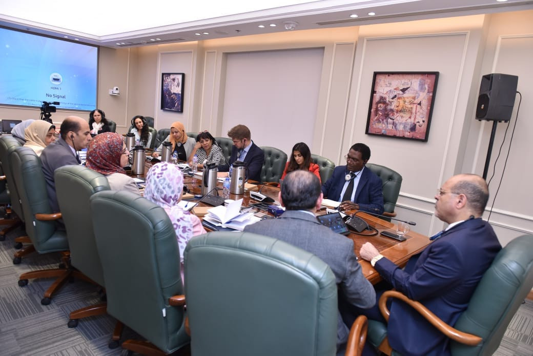 وزير العمل يبحث مع وفد منظمة العمل الدولية تعزيز التعاون المشترك