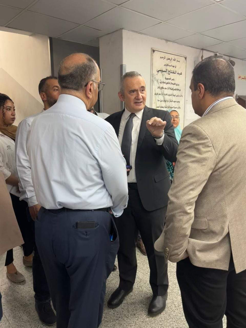 رئيس المستشفيات التعليمية