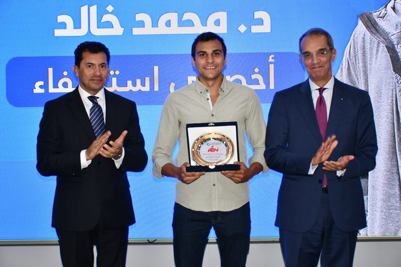 وزيرا الرياضة والاتصالات يكرمان &laquo;الجندي&raquo;