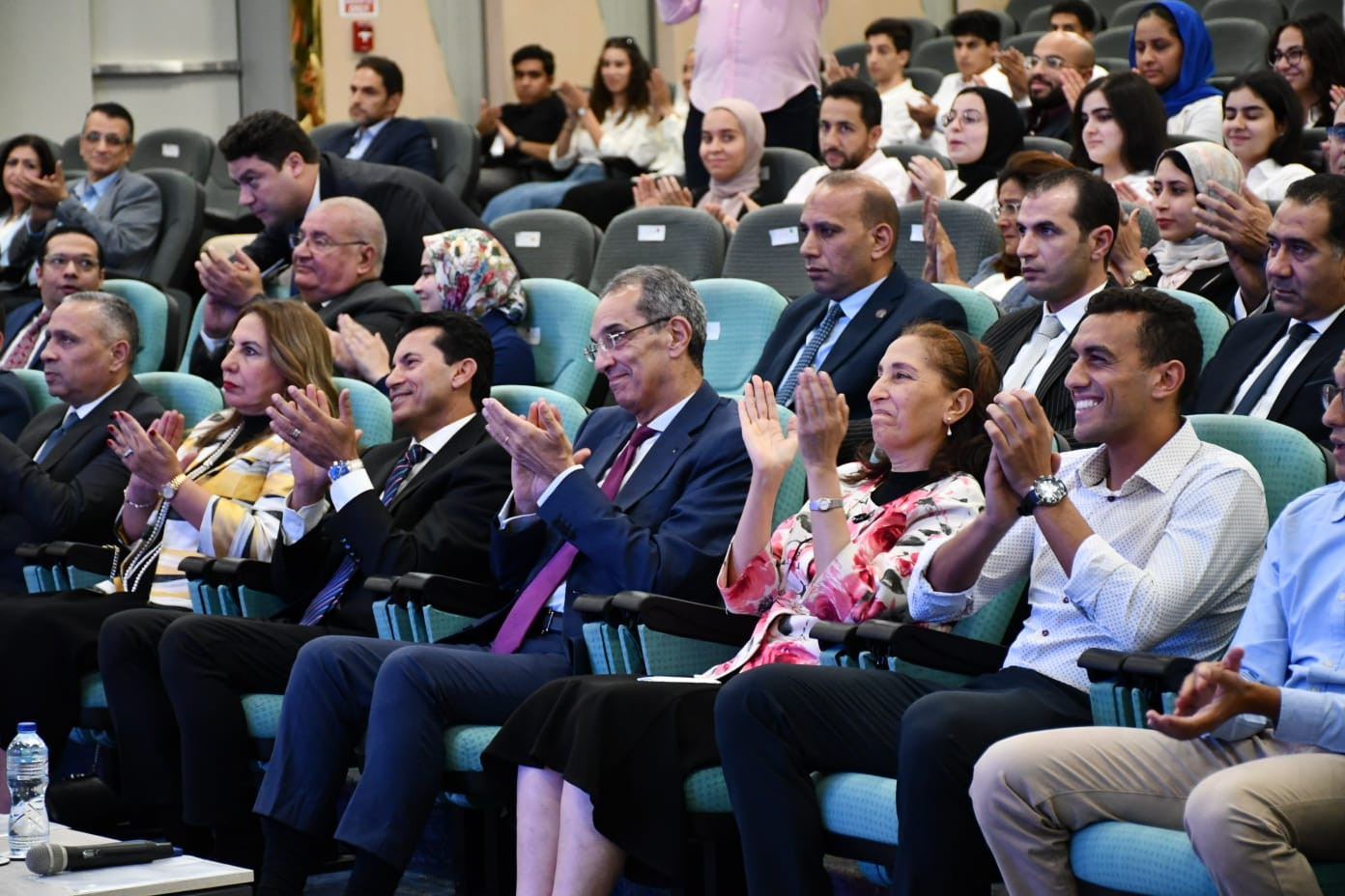 وزيرا الرياضة والاتصالات يكرمان &laquo;الجندي&raquo;