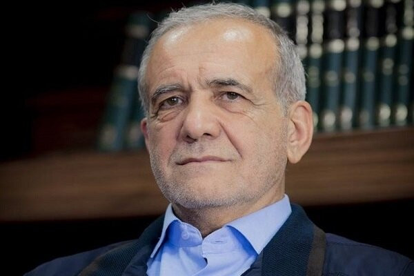رئيس إيران يؤكد: لن نتنحى أمام الضغوط العالمية والمشكلات الداخلية