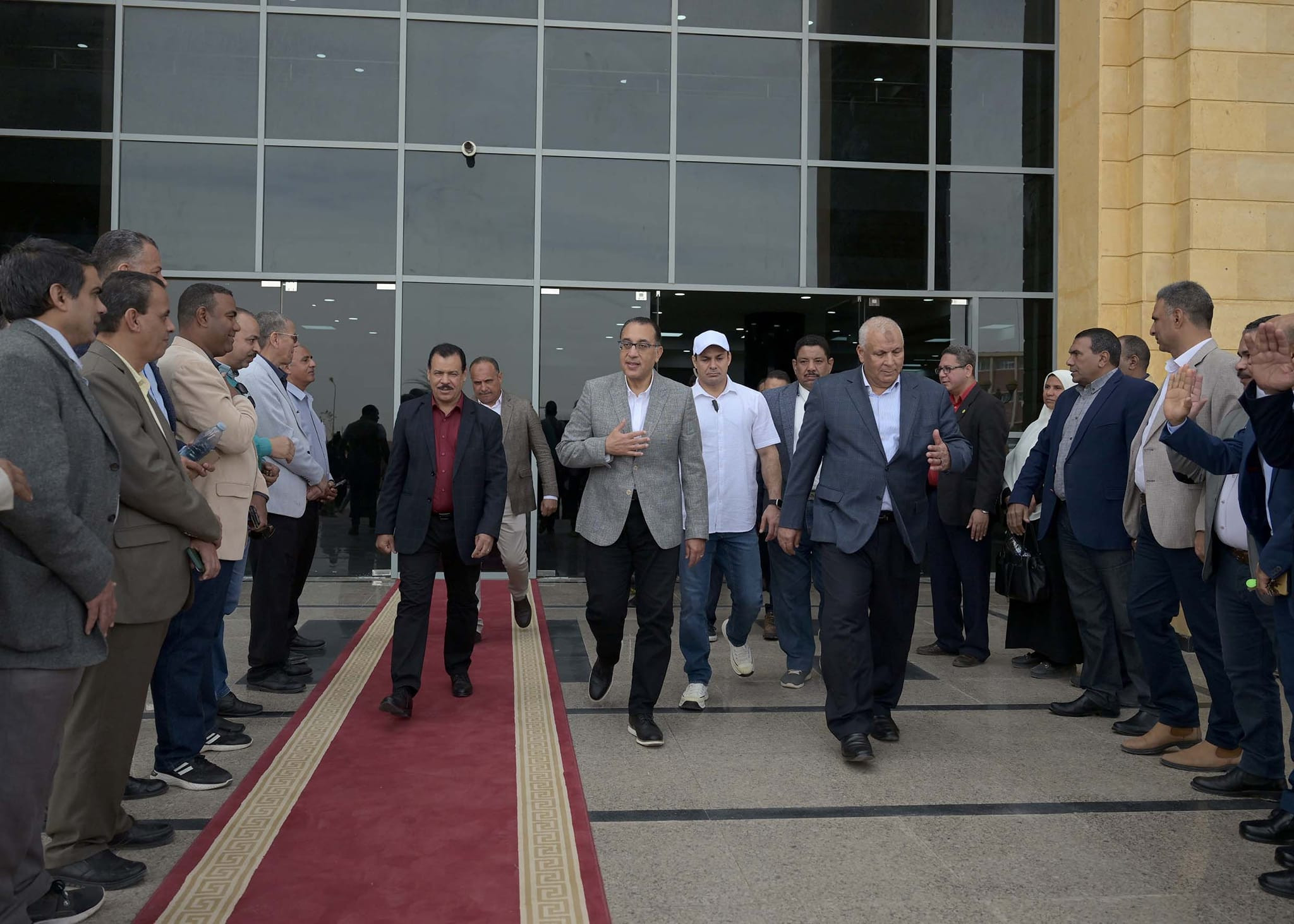 رئيس مجلس الوزراء