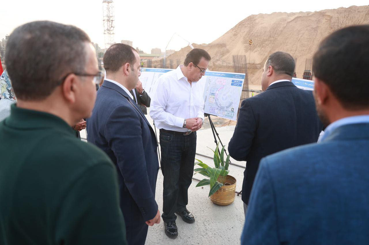 وزير الصحة يتابع مشروع مستشفى هليوبوليس الجديدة