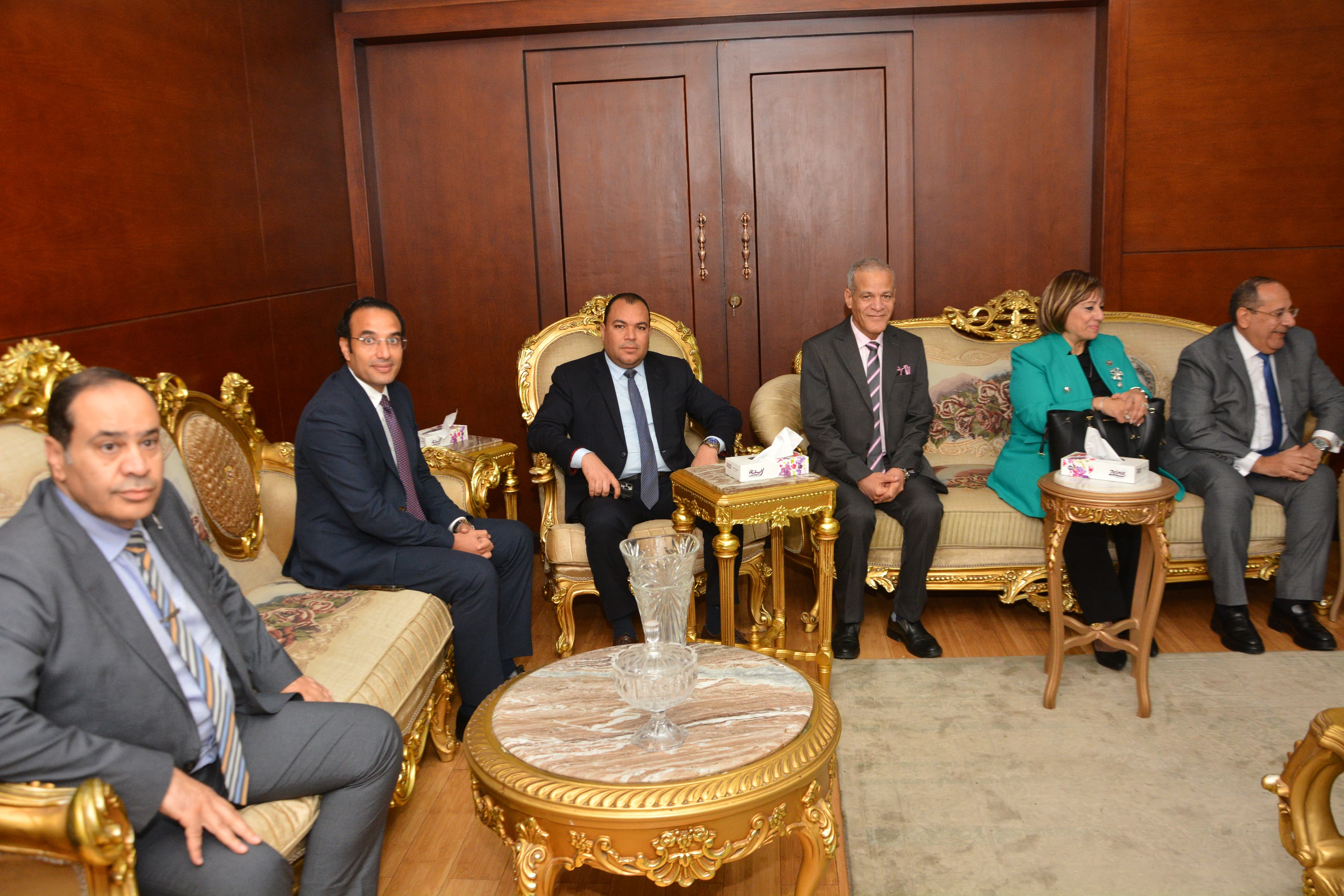 وزير التموين