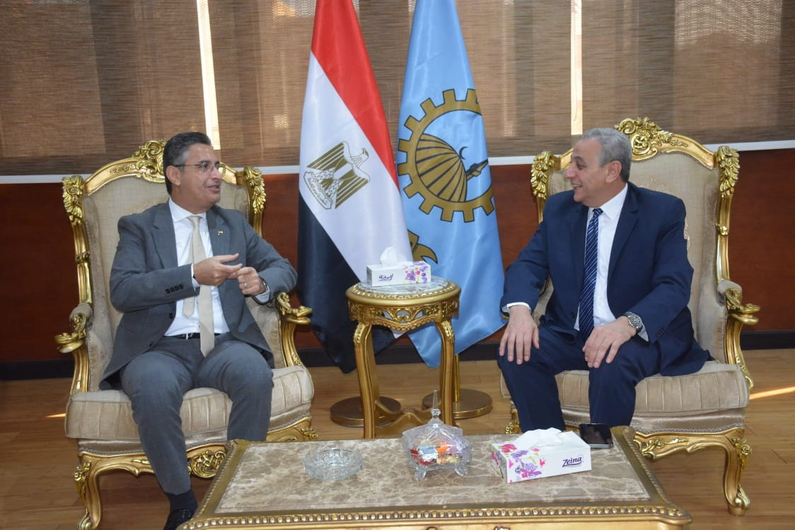 وزير التموين