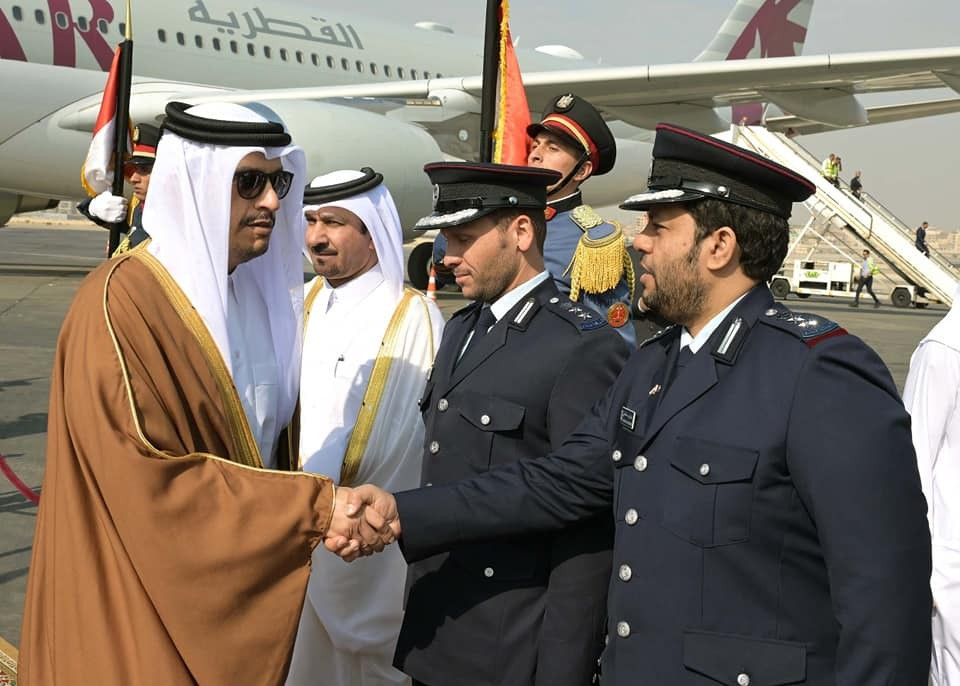 رئيس الوزراء يستقبل نظيره القطري