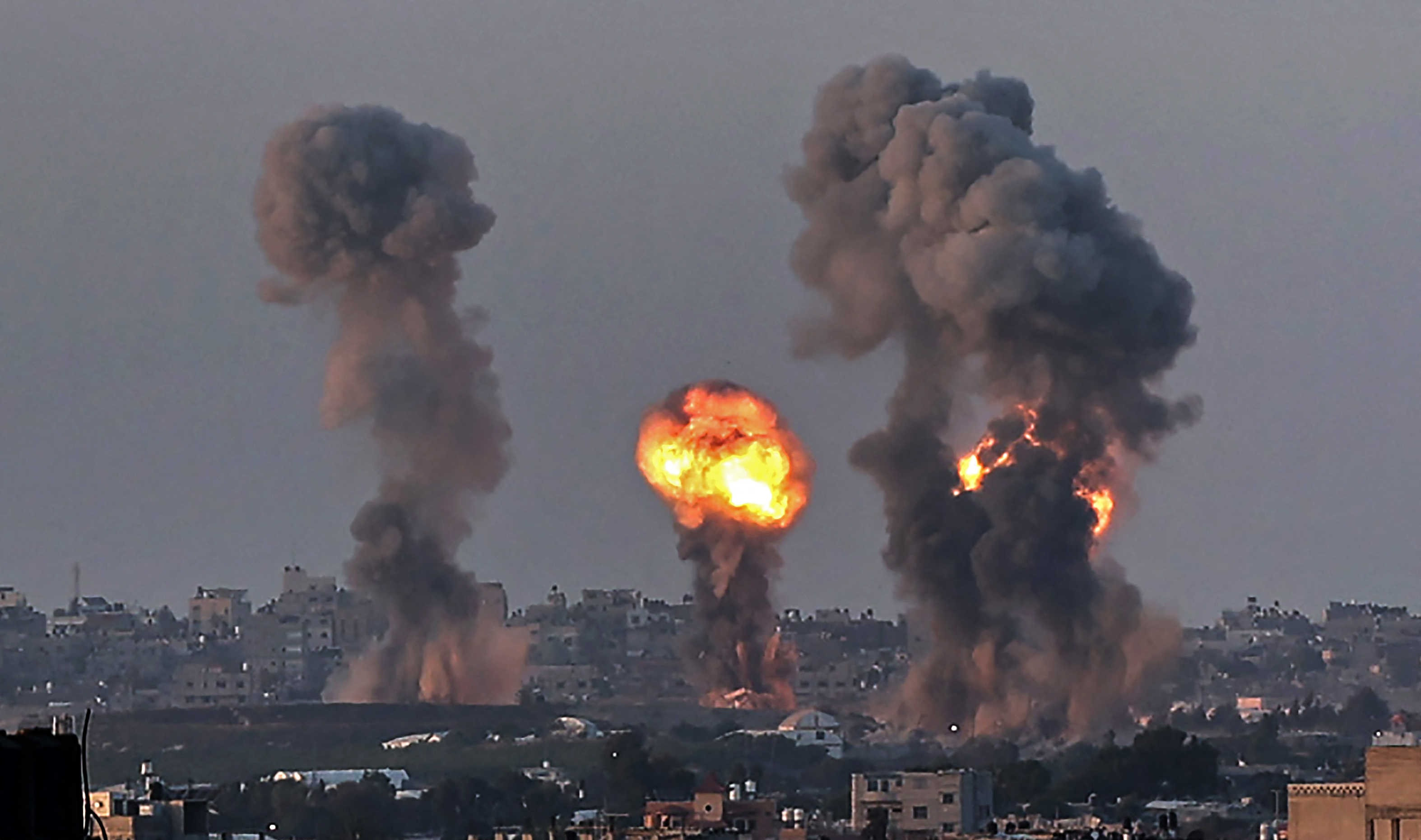 الدفاع المدني بغزة: 10 شهداء في غارات الاحتلال على خان يونس وجباليا