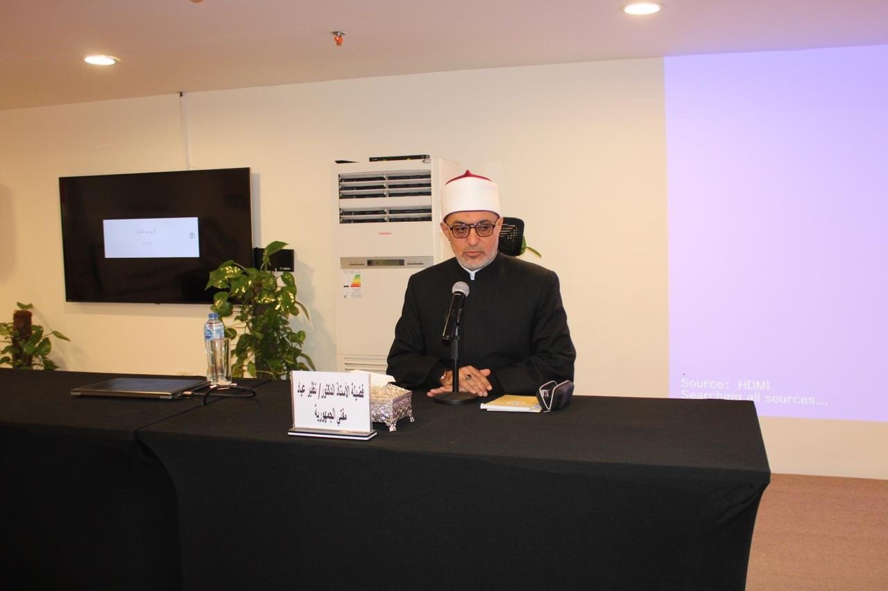 المفتي ينعي والد رئيس الوزراء: قدم خدمات جليلة للوطن