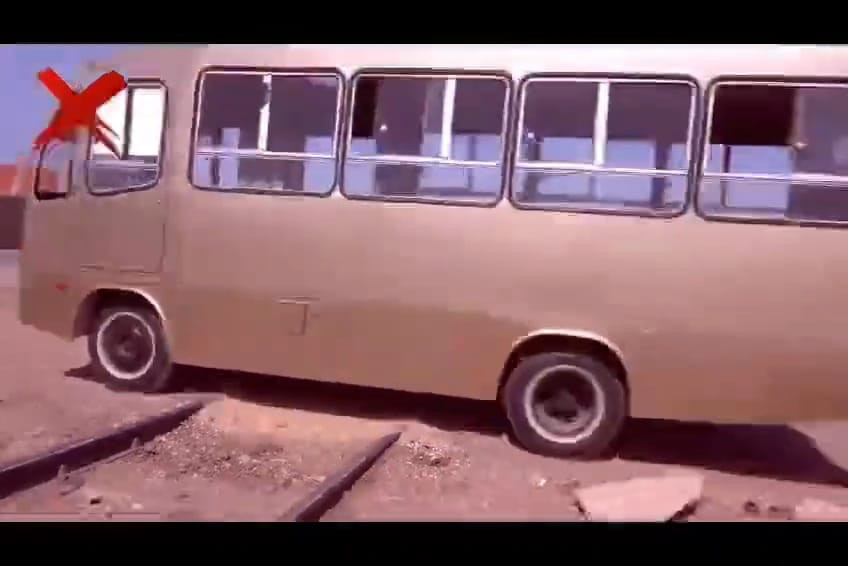 النقل تطالب بعدم إقامة معابر غير شرعية