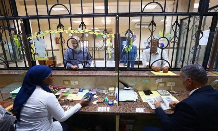 استعدادات ضخمة لصرف معاشات أبريل 2026: راحة وأمان للمواطنين عبر البنوك والهواتف