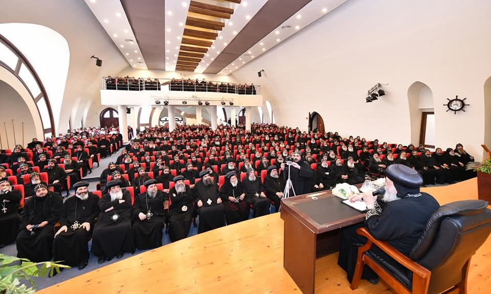 البابا تواضروس يلتقي بـ500 راهب