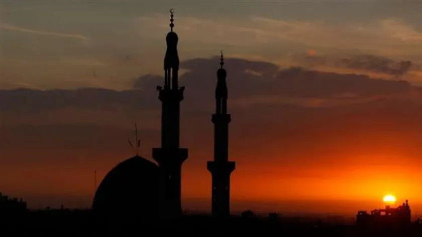 موعد أذان المغرب والإفطار في أول رمضان 2026 بالمحافظات وساعات الصيام