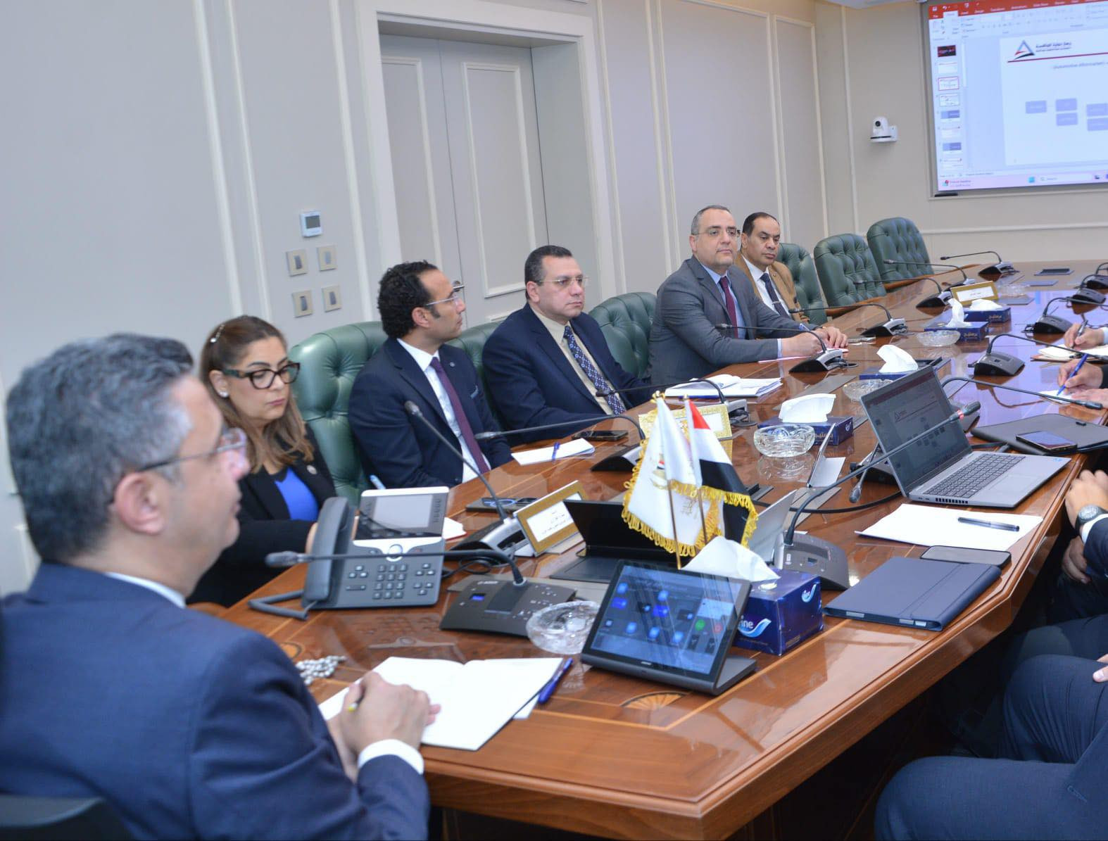 وزير التموين