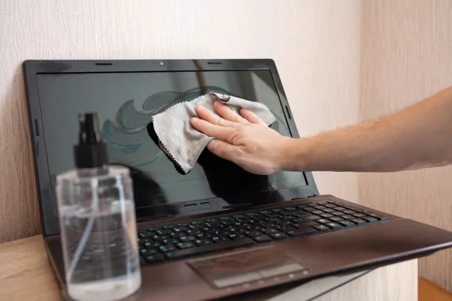 تنظيف اللاب توب