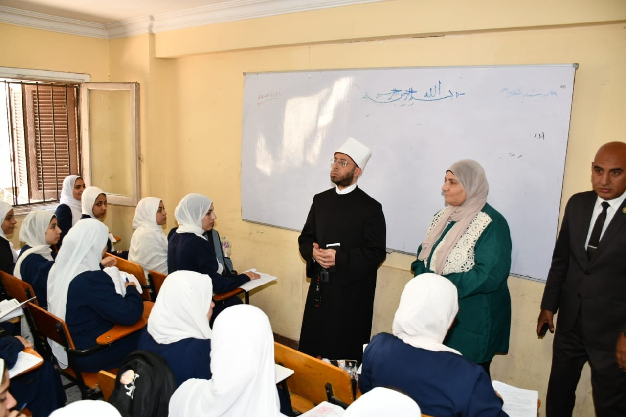 وزير الأوقاف في المعهد الفني للتمريض