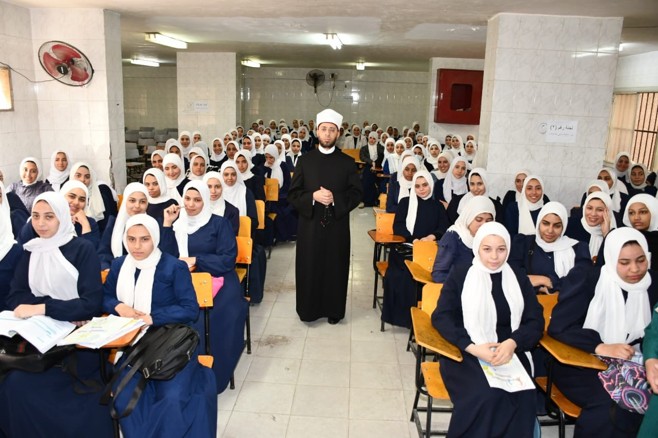 وزير الأوقاف في المعهد الفني للتمريض