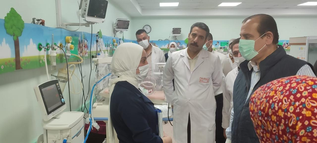 نائب وزير الصحة خلال جولته بالبحيرة