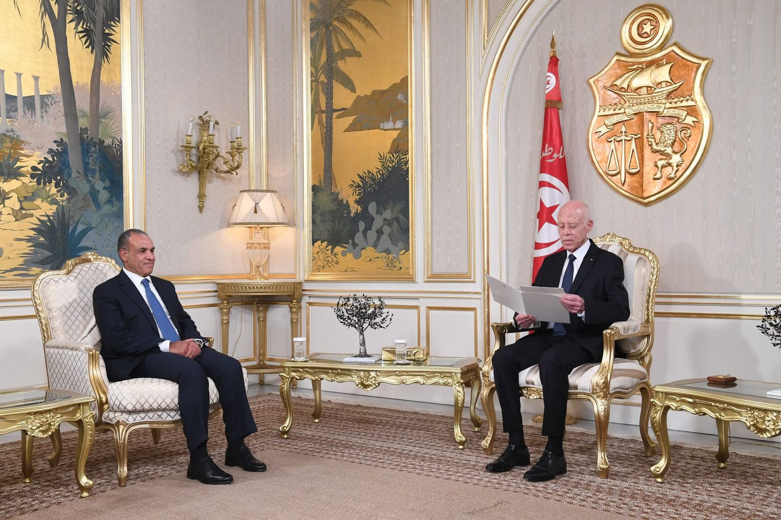 وزير الخارجية والرئيس التونسي