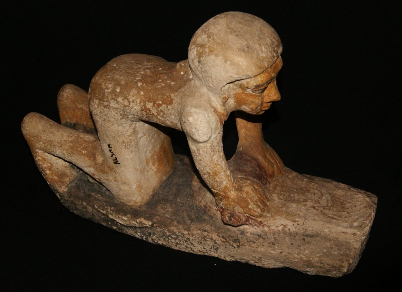 القطع الأثرية
