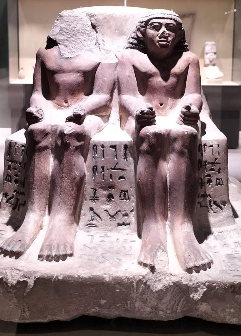 القطع الأثرية