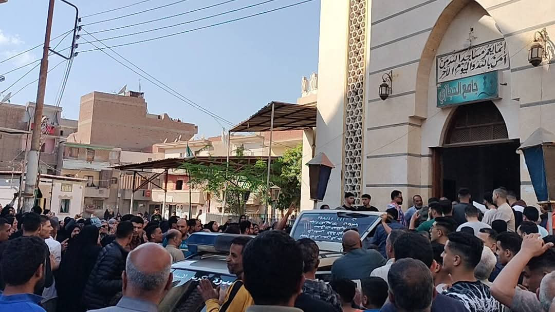 أهالي الزقازيق يشيعون جثمان طالبة كلية العلوم