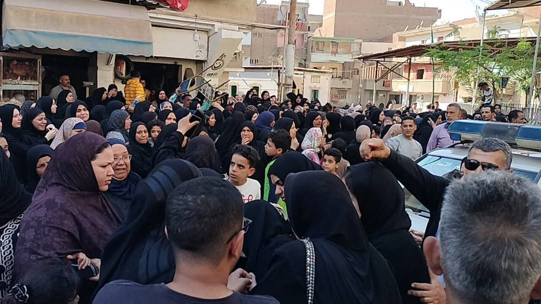 أهالي الزقازيق يشيعون جثمان طالبة كلية العلوم