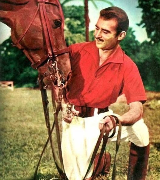 أحمد مظهر