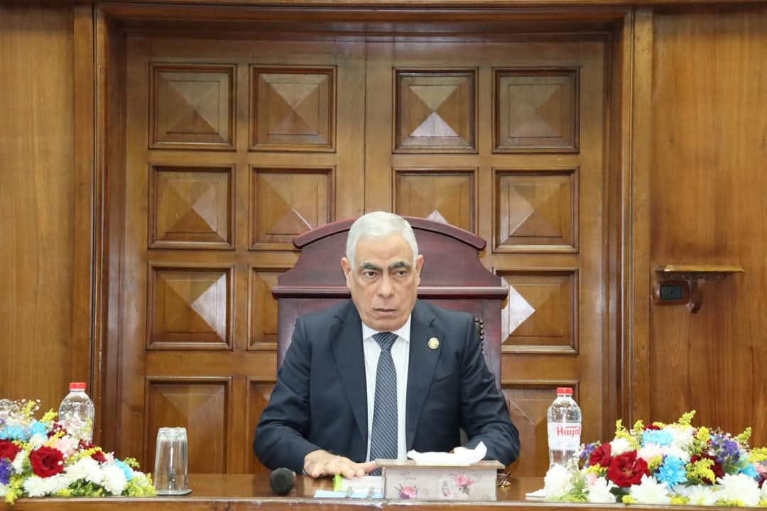 النائب العام يلتقي بأعضاء النيابة العامة وموظفيها بدائرة نيابة استئناف