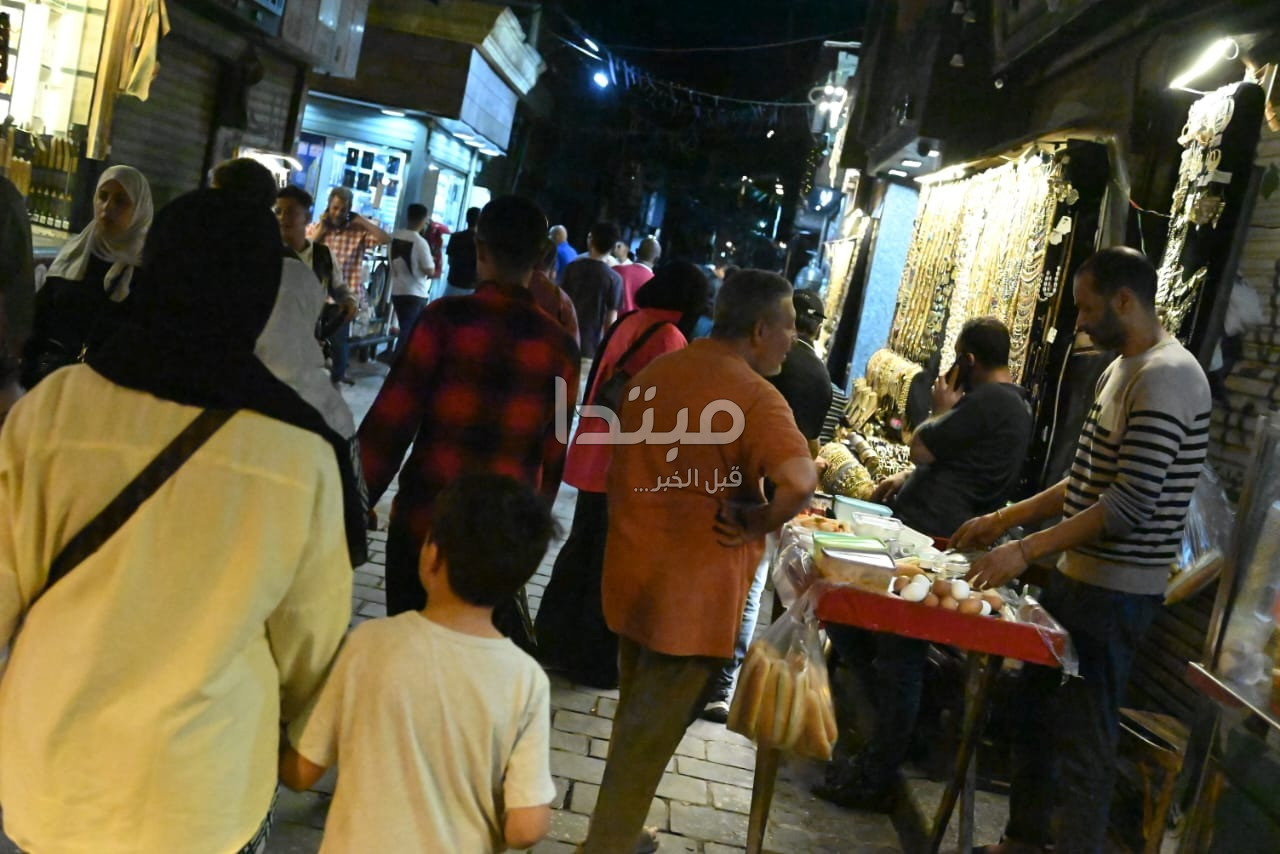 احتفالات العيد في شارع المعز والحسين