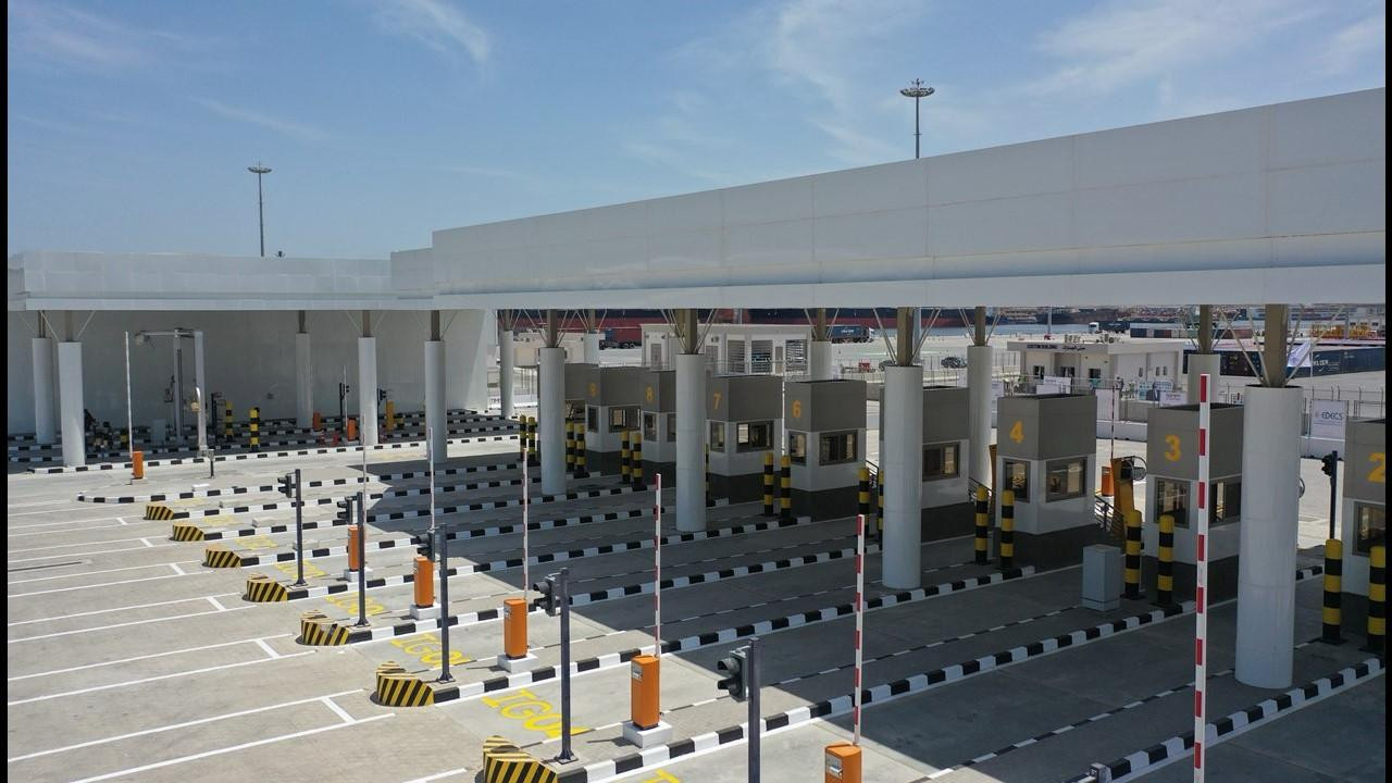 إنجازات وزارة النقل في الطرق والكباري