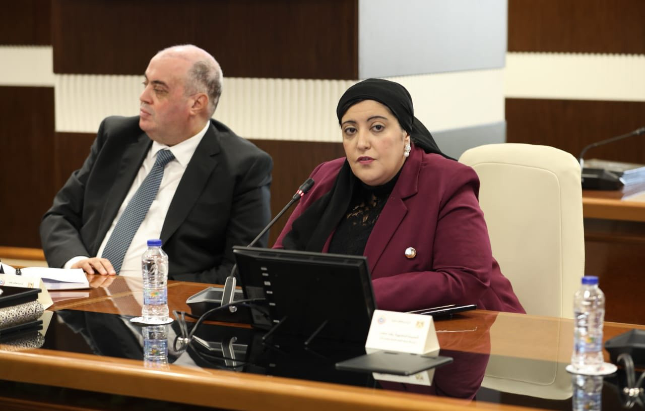 تسليم شهادات اجتياز الدبلوم الاحترافي