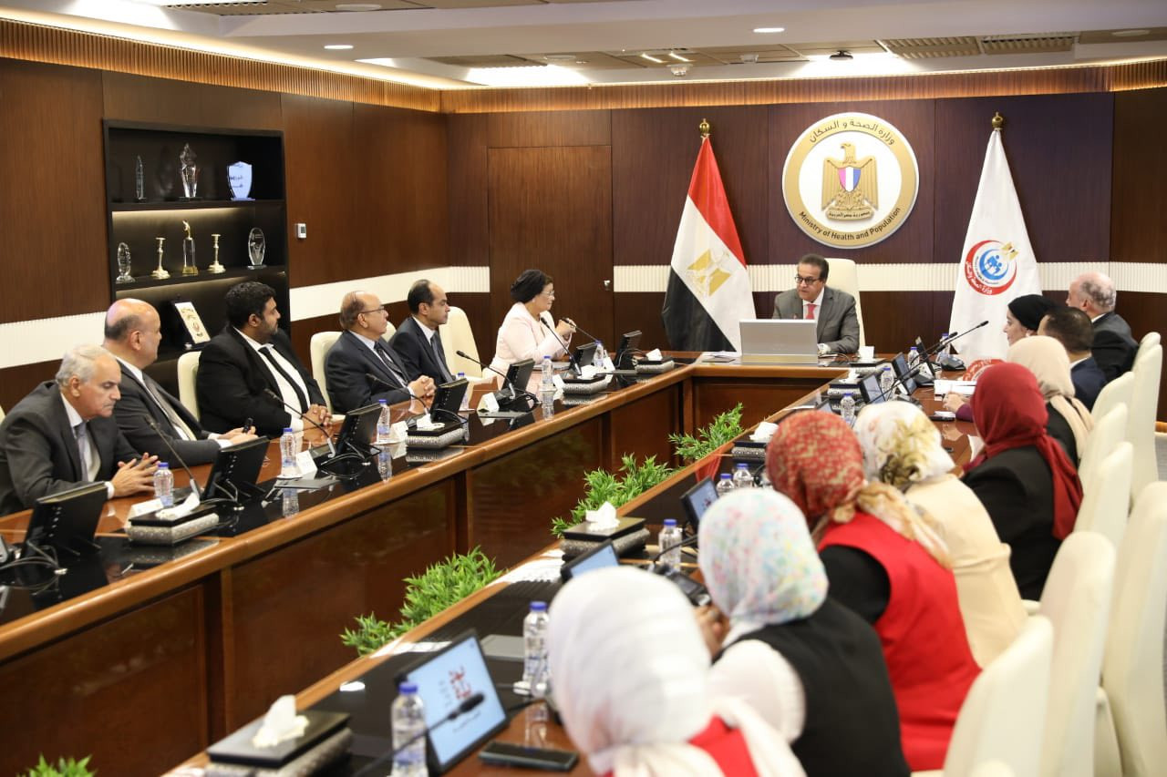 تسليم شهادات اجتياز الدبلوم الاحترافي