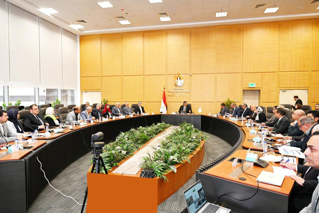 وزير الإسكان