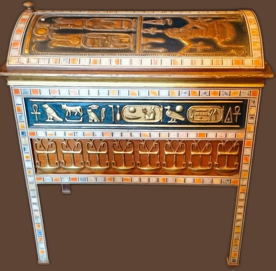 القطع الأثرية المختارة
