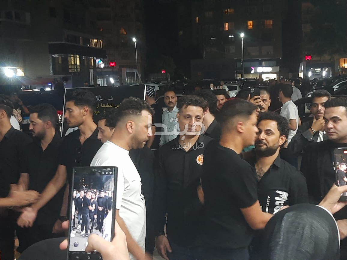 عزاء المطرب الشعبي أحمد عامر