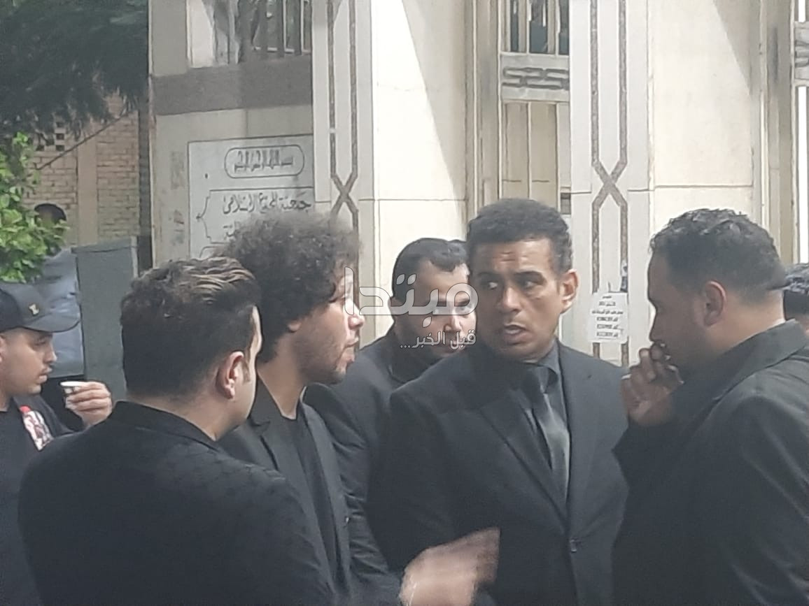 عزاء المطرب الشعبي أحمد عامر