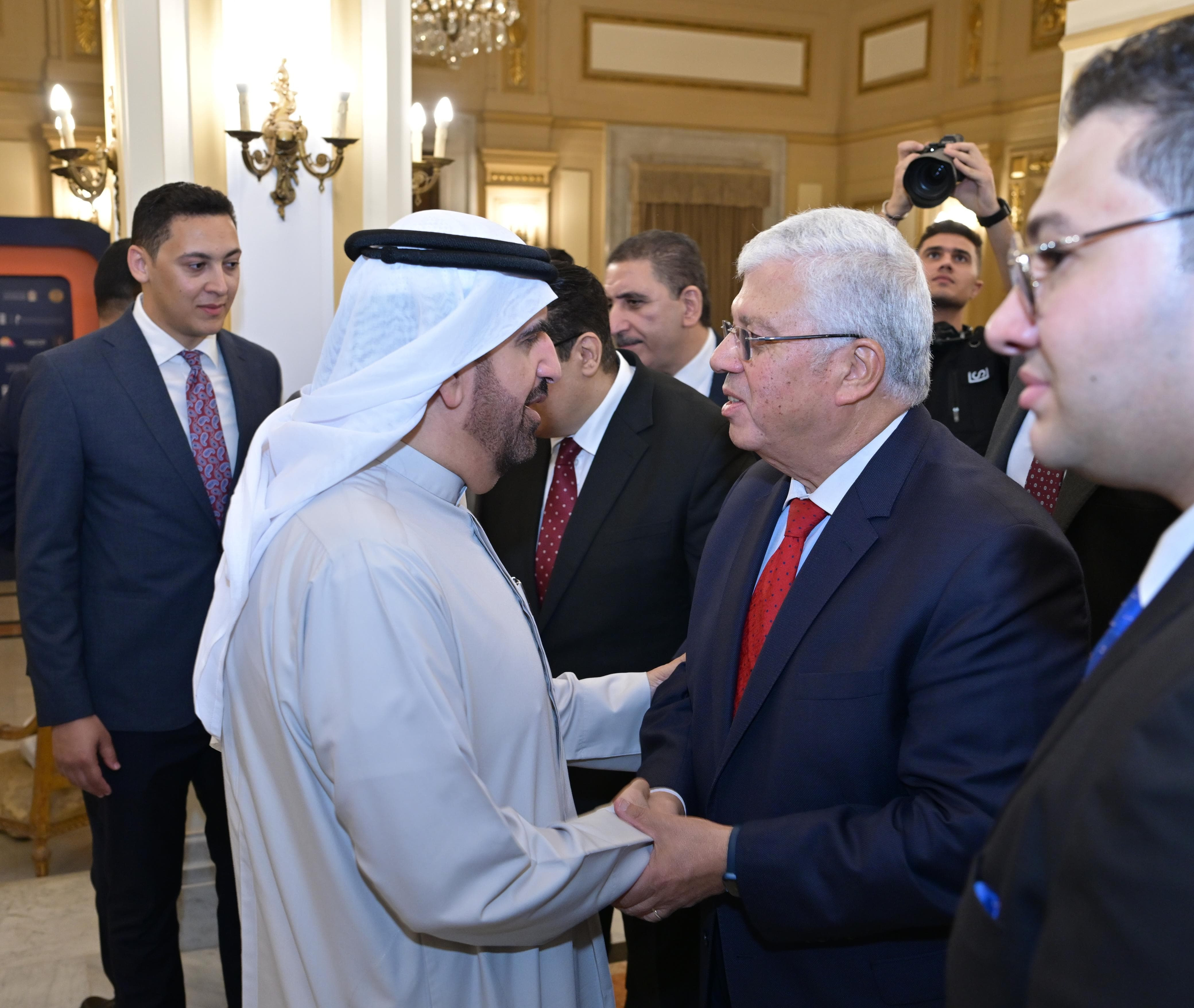 صور اللقاء