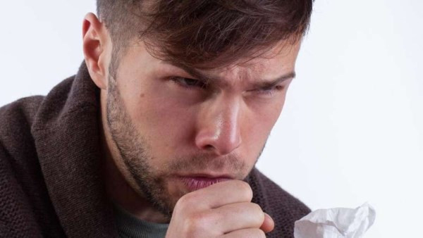 انتبه لها جيدًا.. 4 أعراض رئيسية لسرطان الرئة يجب عدم تجاهلها
