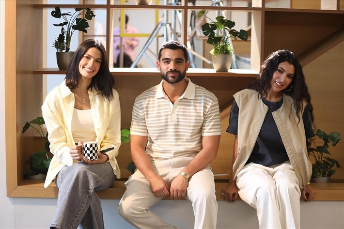 حكاية just you من مسلسل ما تراه ليس كما يبدو