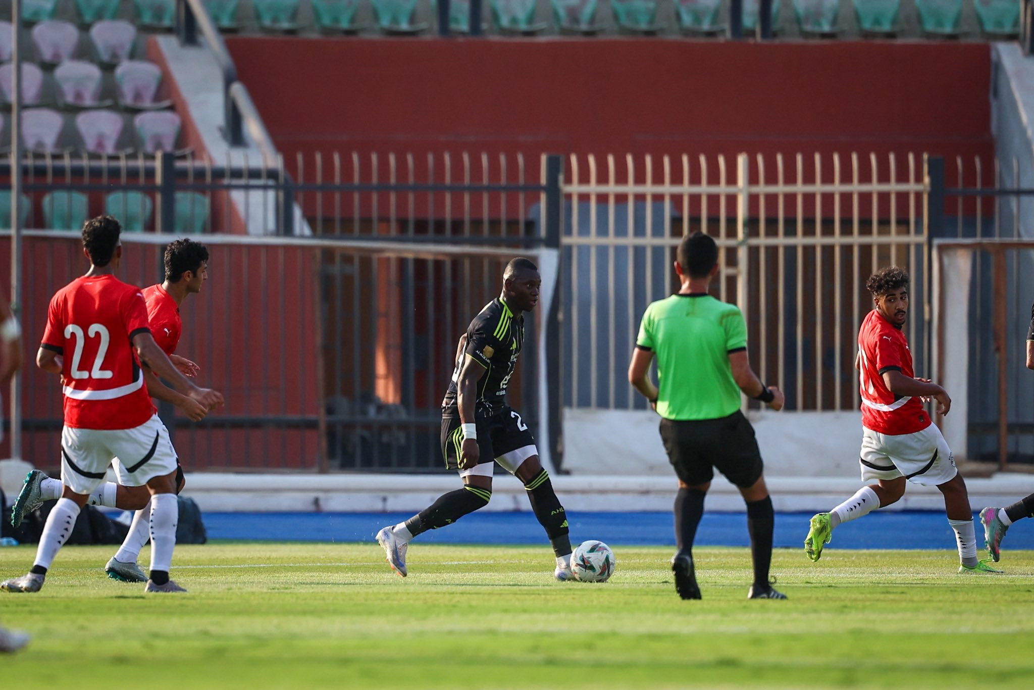الأهلي ومنتخب الشباب