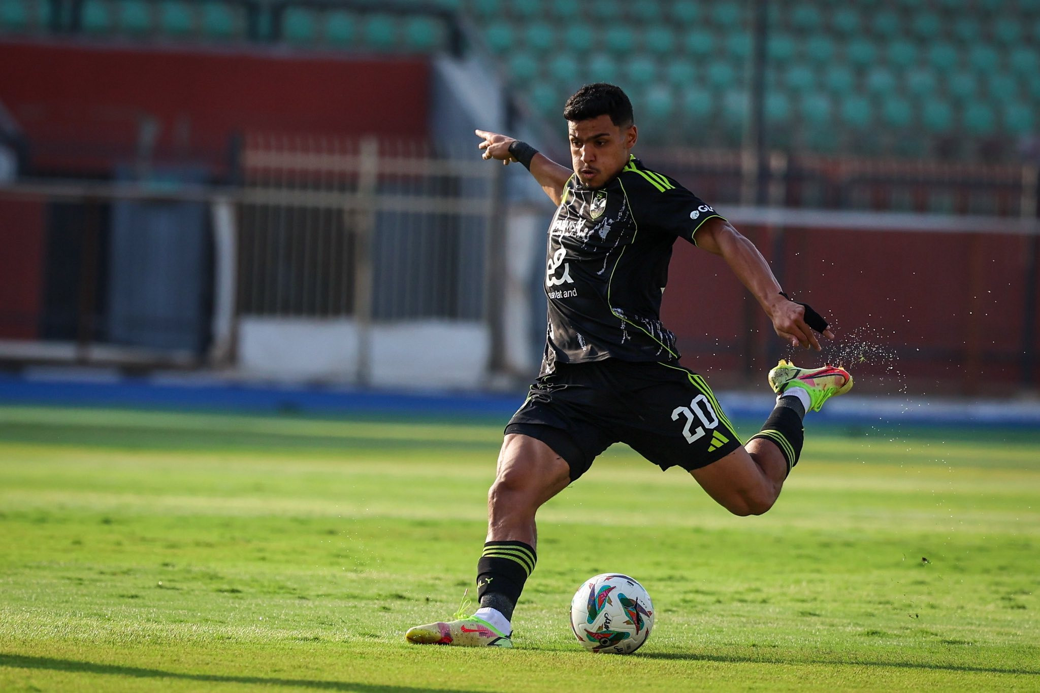 الأهلي ومنتخب الشباب