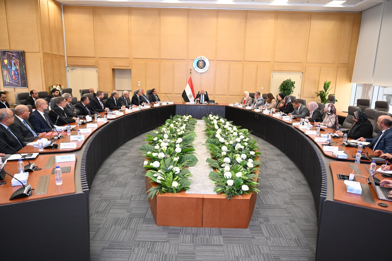 كامل الوزير خلال اللقاء