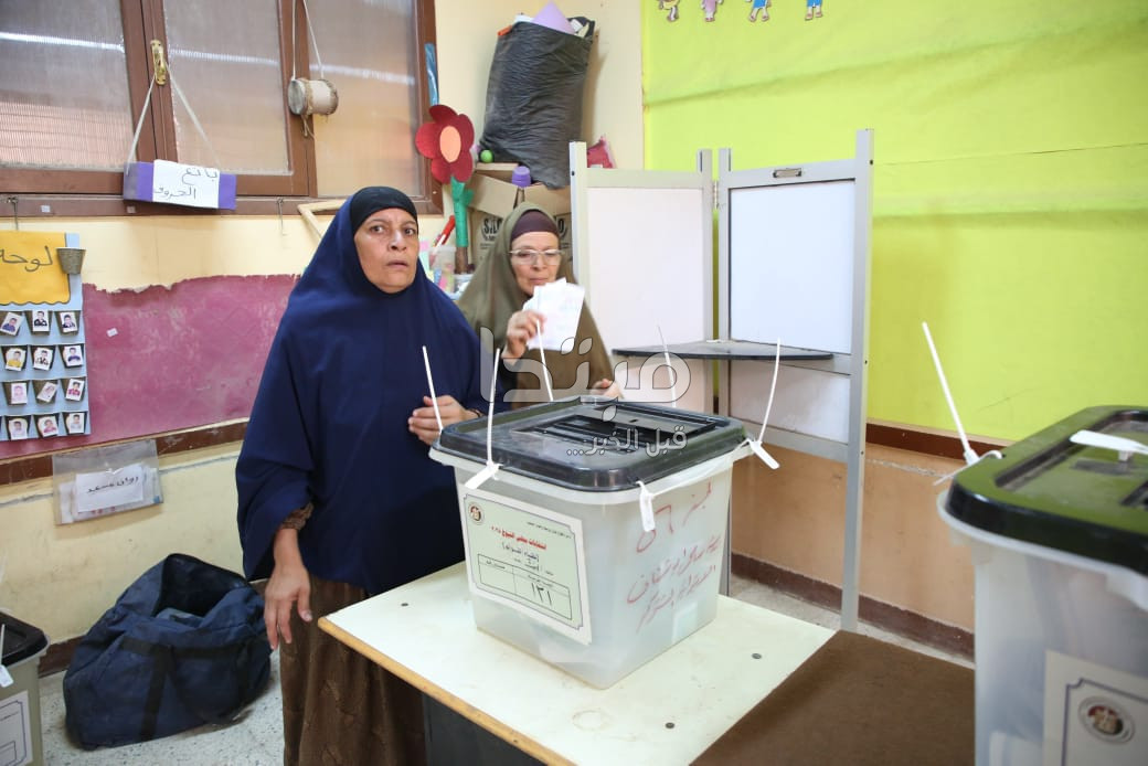 توافد أهالي العياط على لجان الاقتراع
