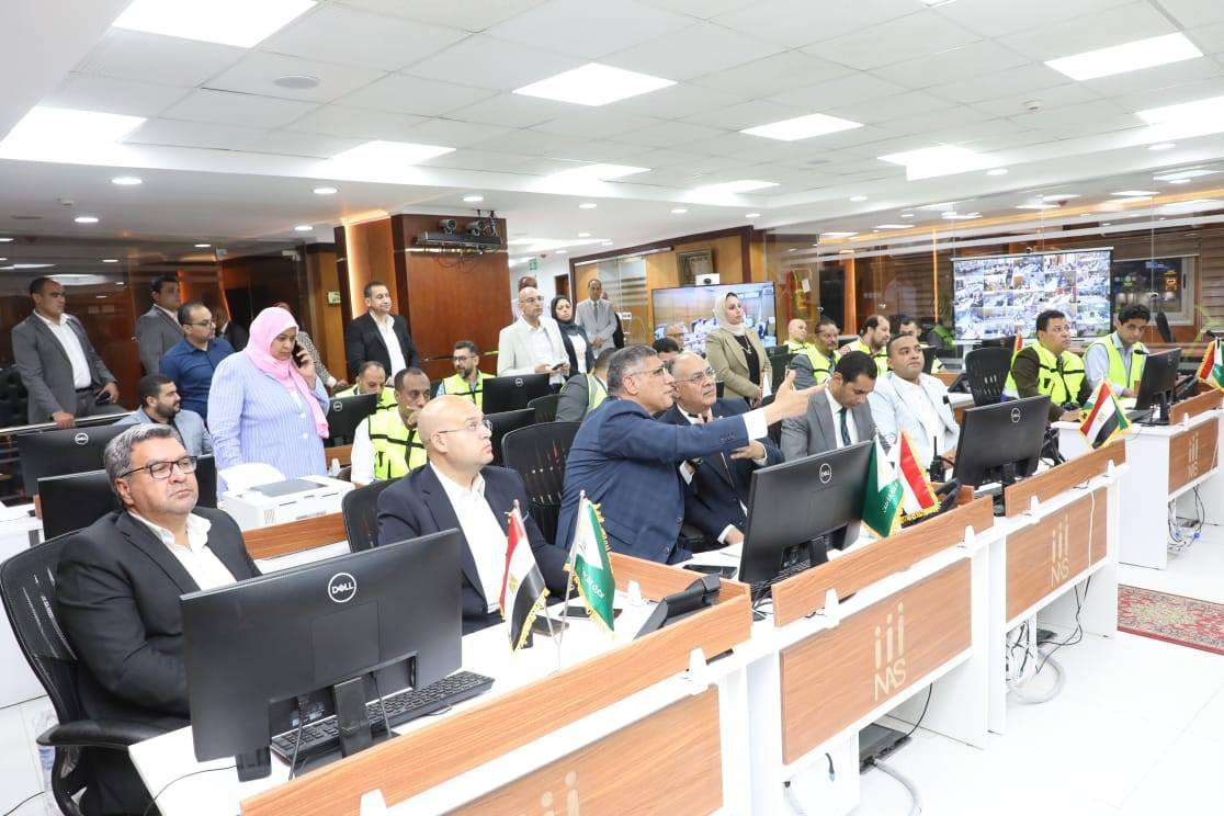 محافظ الجيزة يتابع غلق صناديق الاقتراع