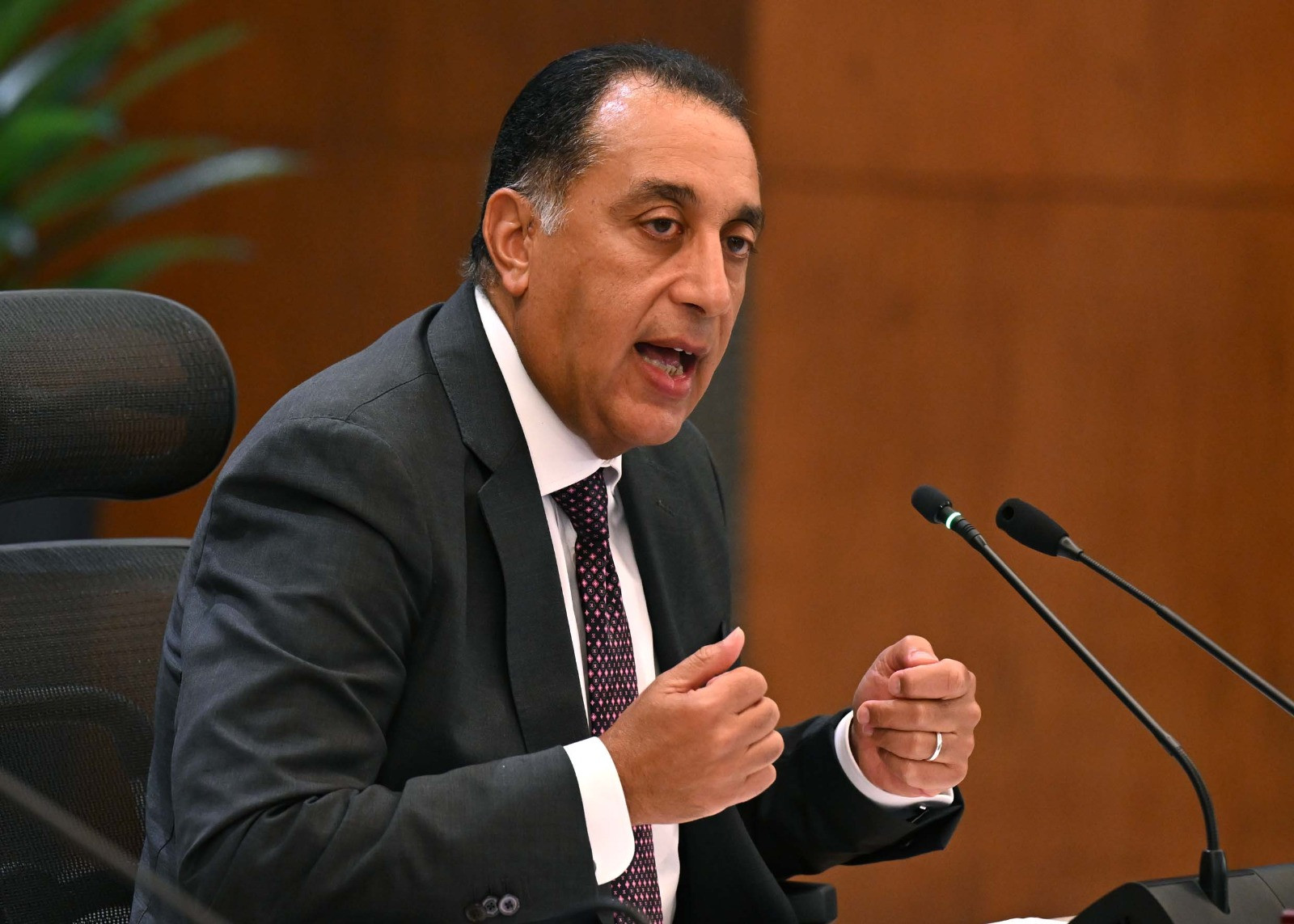 رئيس الوزراء المصري: لا يمكن لأحد التنبؤ بمسار الحرب الدائرة في المنطقة
